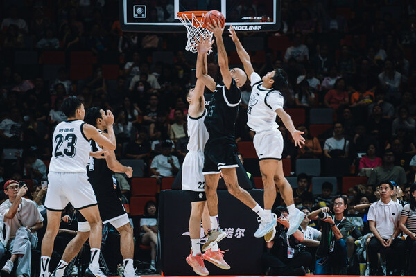 The Chinese Basketball All-Star Team played against the International Basketball All-Star Team.